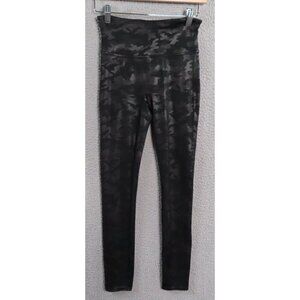 Spanx Faux Leather Leggings Womens Small Matte Black Camo Shaping Stretch